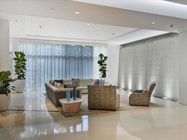 330 Sunny Isles Blvd 5-2404, Sunny Isles Beach, FL 33160