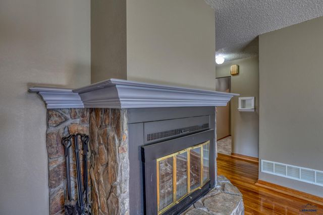 128 MEADE ST, Rapid City, SD 57701