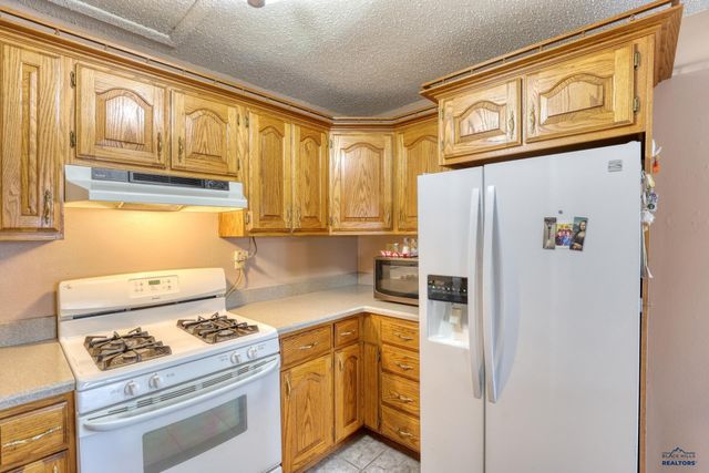 128 MEADE ST, Rapid City, SD 57701