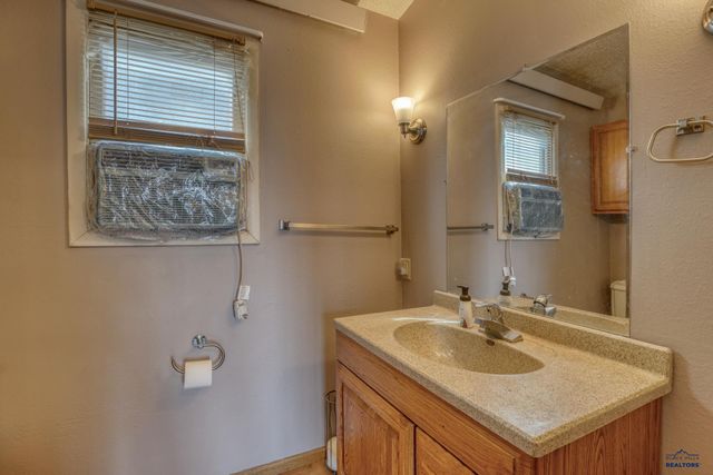 128 MEADE ST, Rapid City, SD 57701