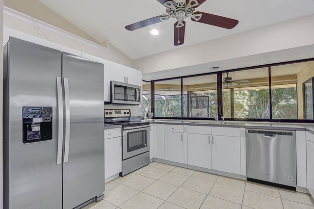 1991 SE Aires Lane, Port St Lucie, FL 34984