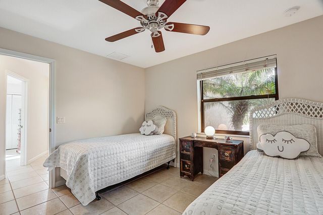 1991 SE Aires Lane, Port St Lucie, FL 34984
