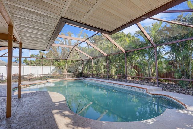 1991 SE Aires Lane, Port St Lucie, FL 34984