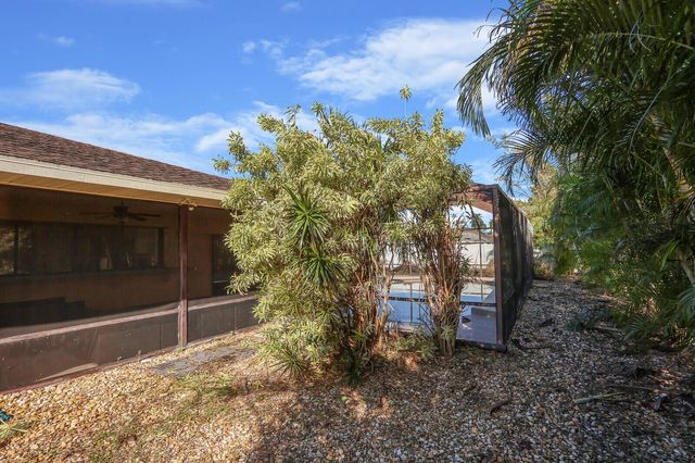 1991 SE Aires Lane, Port St Lucie, FL 34984