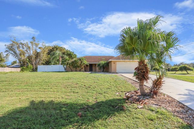 1991 SE Aires Lane, Port St Lucie, FL 34984