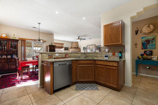 7709 Calle Meseta NE, Albuquerque, NM 87113