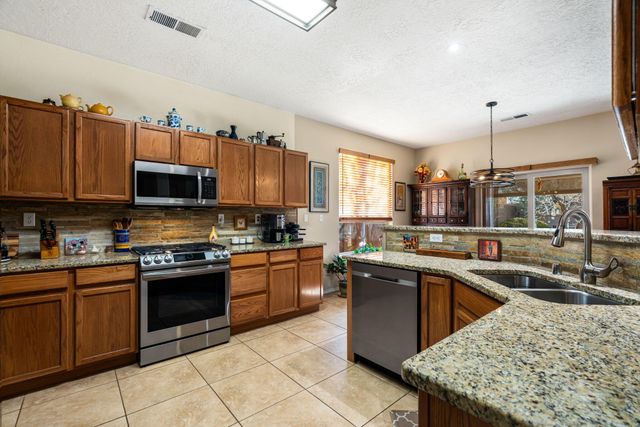 7709 Calle Meseta NE, Albuquerque, NM 87113