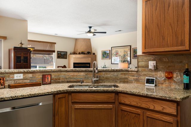 7709 Calle Meseta NE, Albuquerque, NM 87113