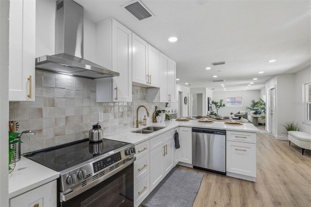 4433 POMPANO DRIVE, Tampa, FL 33617