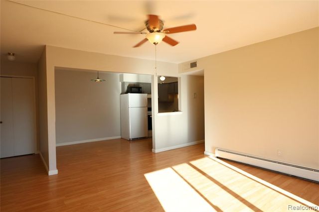 19820 W 12 Mile Road 25, Southfield, MI 48076