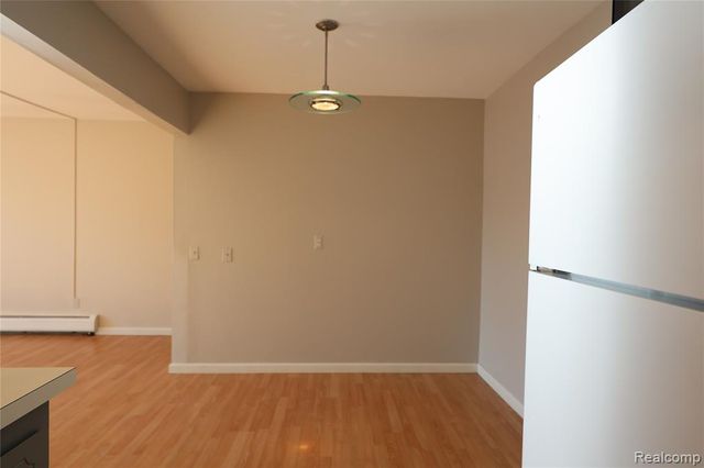 19820 W 12 Mile Road 25, Southfield, MI 48076