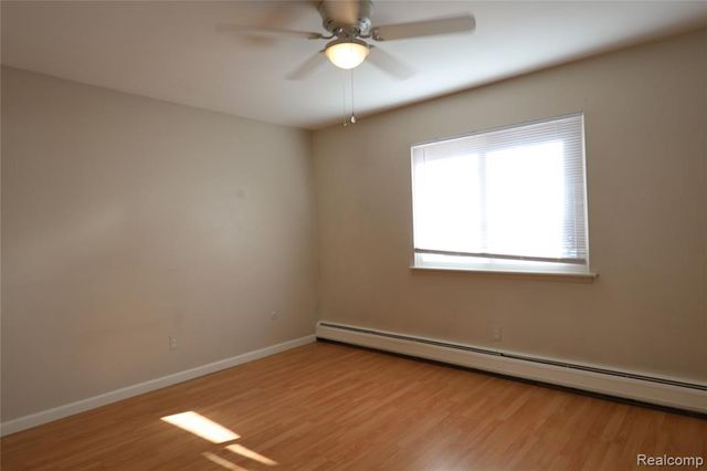 19820 W 12 Mile Road 25, Southfield, MI 48076