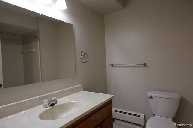 19820 W 12 Mile Road 25, Southfield, MI 48076