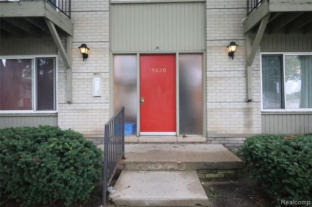 19820 W 12 Mile Road 25, Southfield, MI 48076