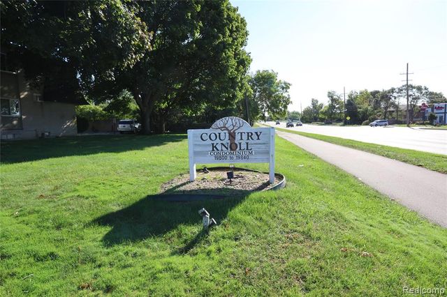 19820 W 12 Mile Road 25, Southfield, MI 48076