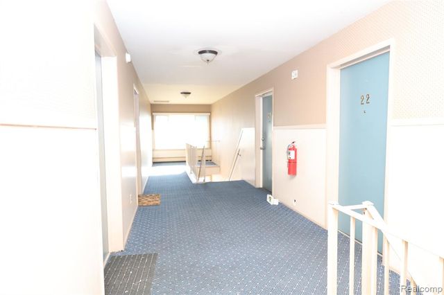 19820 W 12 Mile Road 25, Southfield, MI 48076