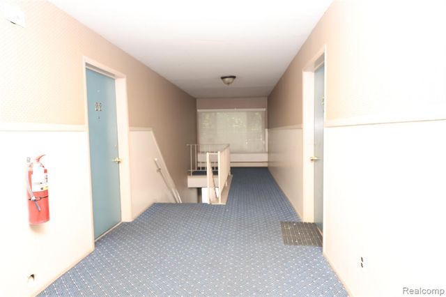 19820 W 12 Mile Road 25, Southfield, MI 48076