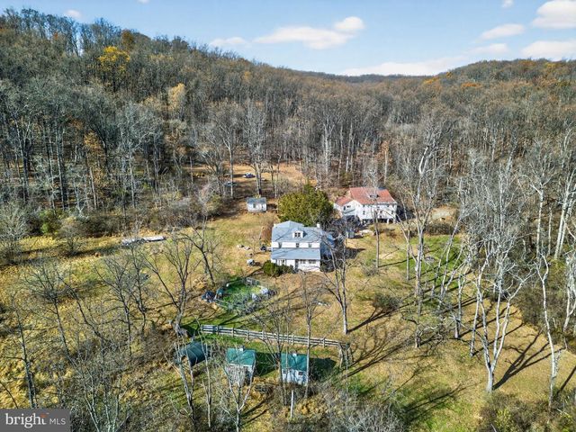 40 WHEELER LN, Bally, PA 19503