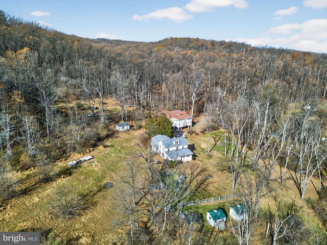 40 WHEELER LN, Bally, PA 19503