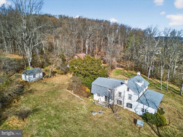 40 WHEELER LN, Bally, PA 19503