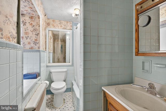 40 WHEELER LN, Bally, PA 19503