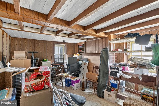 40 WHEELER LN, Bally, PA 19503