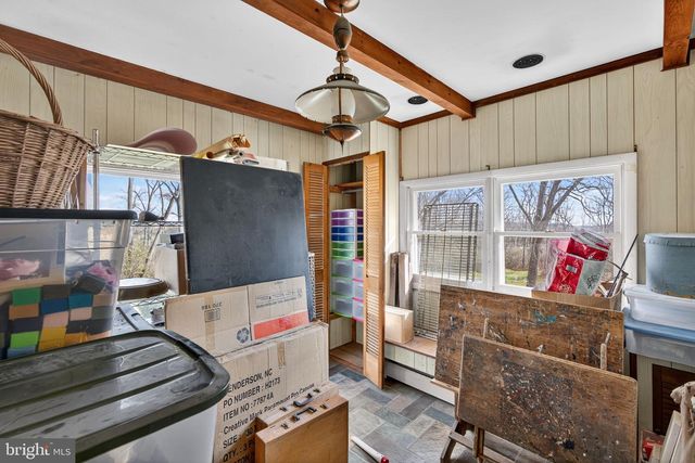 40 WHEELER LN, Bally, PA 19503