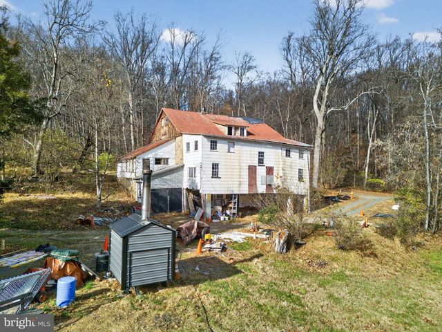 40 WHEELER LN, Bally, PA 19503