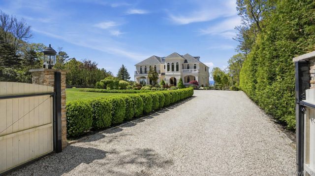 3172 Sound Avenue, Baiting Hollow, NY 11933