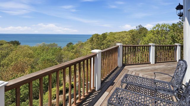 3172 Sound Avenue, Baiting Hollow, NY 11933