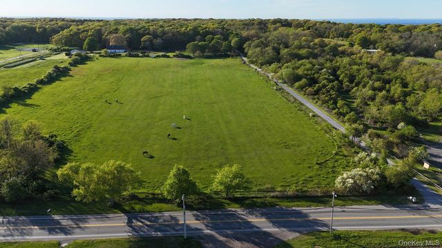 3172 Sound Avenue, Baiting Hollow, NY 11933
