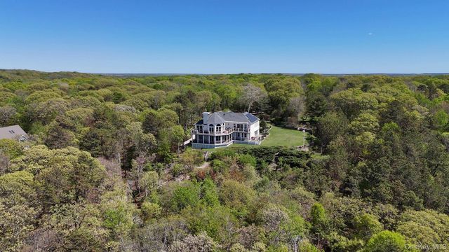 3172 Sound Avenue, Baiting Hollow, NY 11933