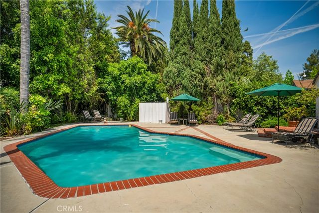 6843 Chisholm, Van Nuys, CA 91406