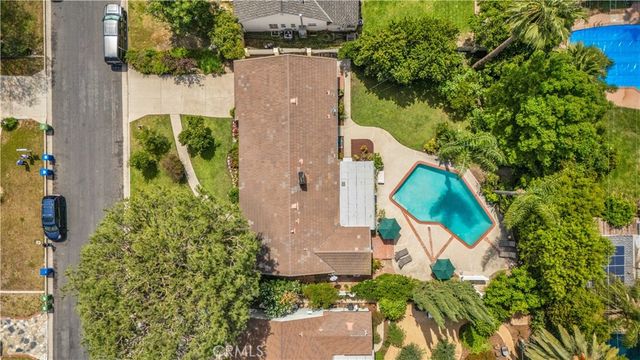 6843 Chisholm, Van Nuys, CA 91406
