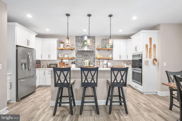 7117 PULLEN DR, Fredericksburg, VA 22407