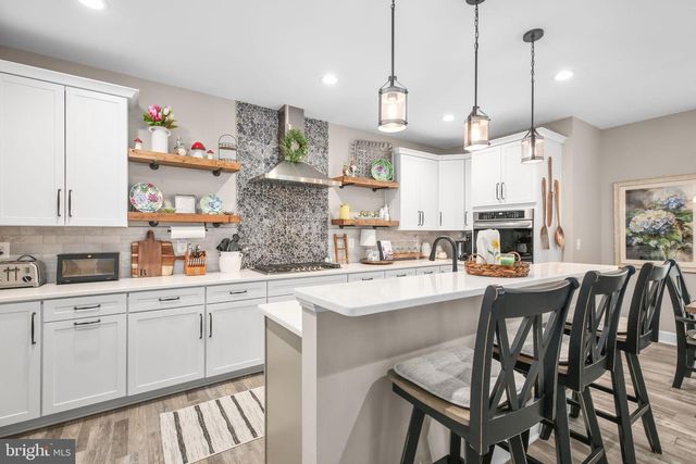 7117 PULLEN DR, Fredericksburg, VA 22407