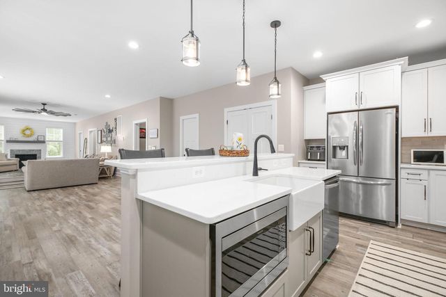 7117 PULLEN DR, Fredericksburg, VA 22407