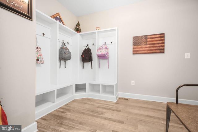 7117 PULLEN DR, Fredericksburg, VA 22407