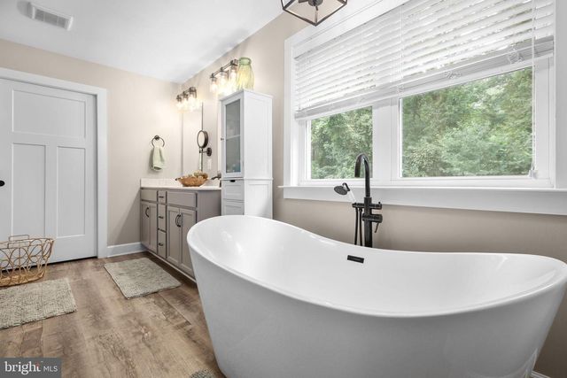 7117 PULLEN DR, Fredericksburg, VA 22407