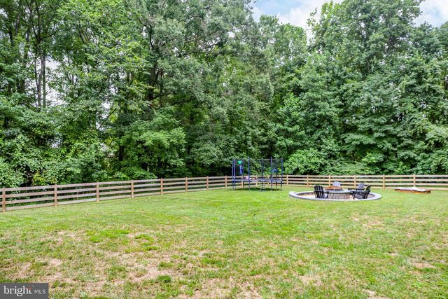 7117 PULLEN DR, Fredericksburg, VA 22407