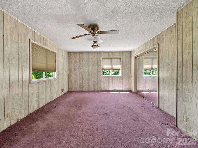 1064 Knollwood Road, Boiling Springs, SC 29316