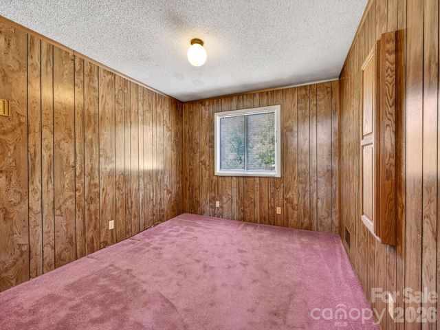 1064 Knollwood Road, Boiling Springs, SC 29316