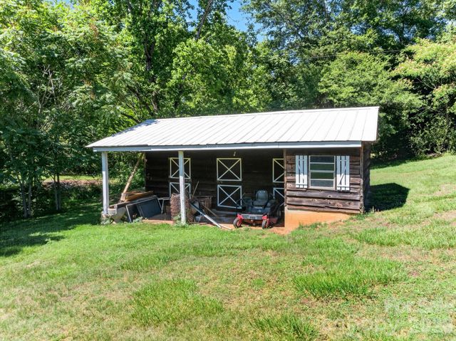 1064 Knollwood Road, Boiling Springs, SC 29316