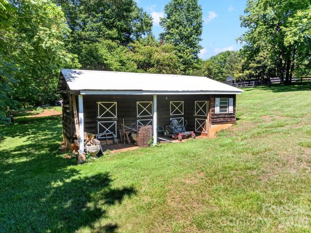 1064 Knollwood Road, Boiling Springs, SC 29316