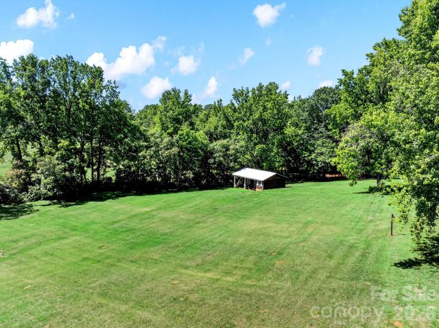 1064 Knollwood Road, Boiling Springs, SC 29316