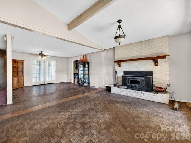 1064 Knollwood Road, Boiling Springs, SC 29316