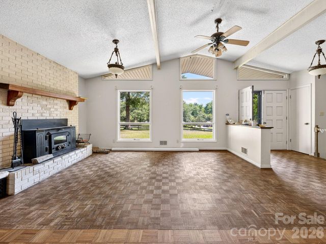 1064 Knollwood Road, Boiling Springs, SC 29316