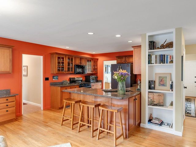 183 Stonegate Lane, Shelburne, VT 05482