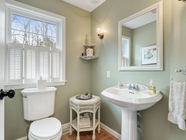 183 Stonegate Lane, Shelburne, VT 05482