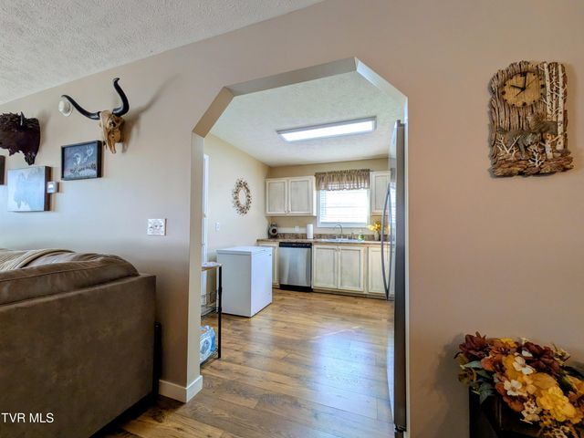 1028 Park Blvd Circle, Rogersville, TN 37857